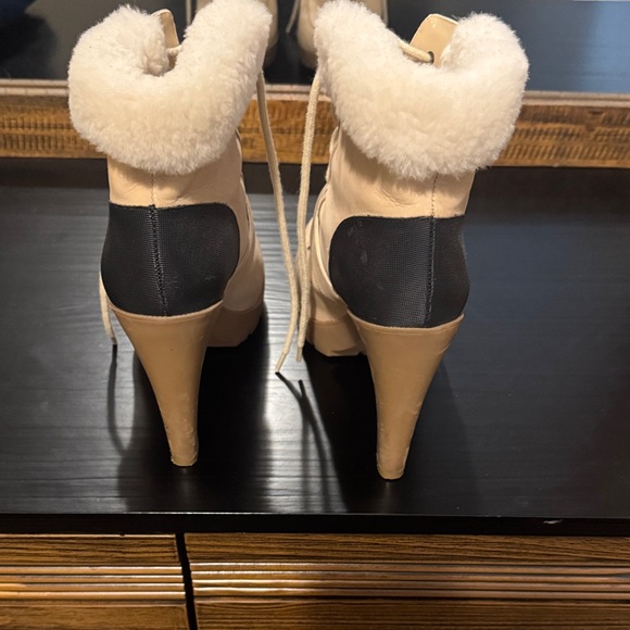 Lauren Ralph Lauren Beige Lace-Up Winter Boots - Picture 4 of 6